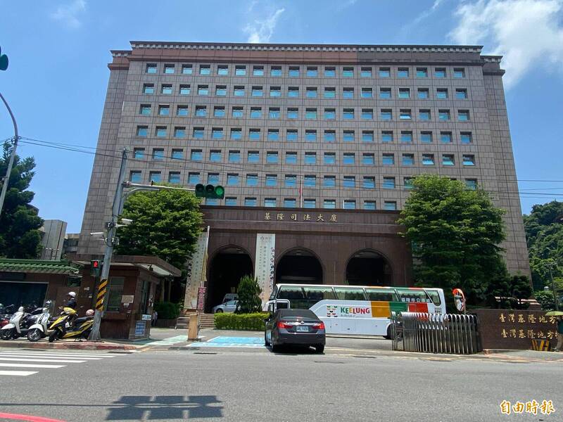 苏妇提供名下共3个金融帐户给诈团，致1名被害人被骗走10万元，法官审酌苏妇已赔偿被害人损失，判她缓刑2年。（记者林嘉东摄）