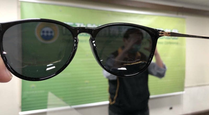 公车司机未让行人挨罚怪阳光强 法官打脸:要准备墨镜