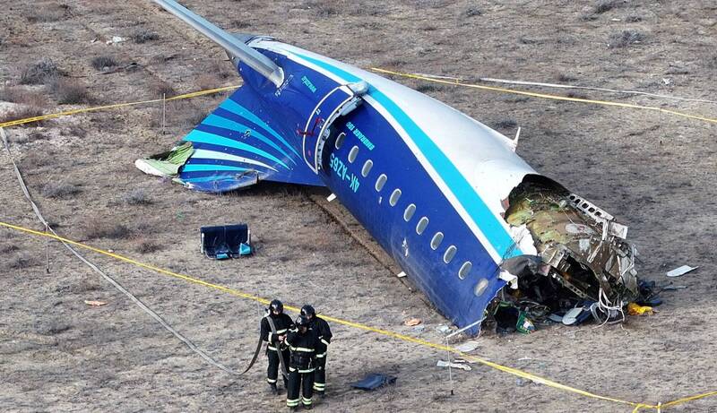 亞塞拜然航空8243號航班空難38死，罪魁禍首已確認為俄羅斯，亞塞拜然總統阿利耶夫要求俄國公開承認擊落客機。（路透）
