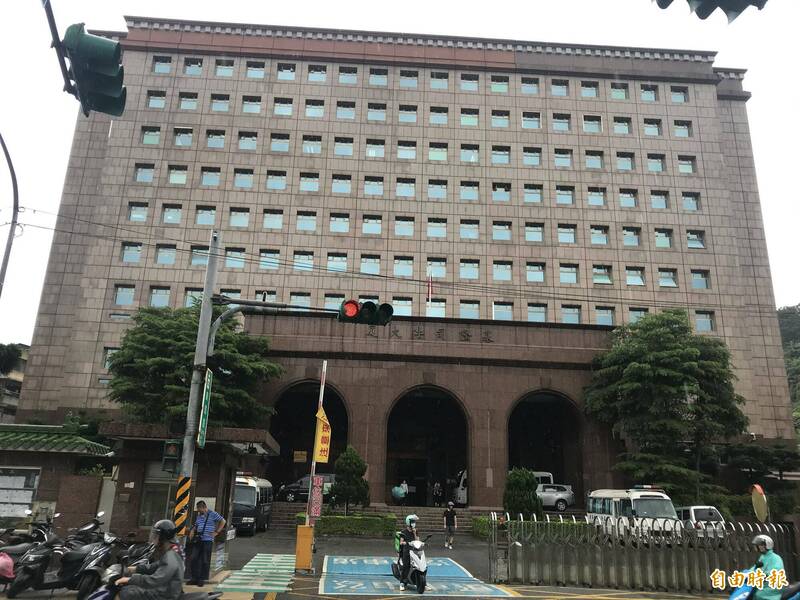 基隆地院近日审结，依妨害公务执行罪判处徐男有期徒刑4月，得易科罚金。（记者吴升儒摄）