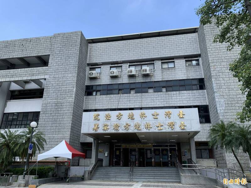 士林地院近日审结，认定郭男触犯毁损他人物品罪，判处拘役50日，得易科罚金。（记者吴升儒摄）