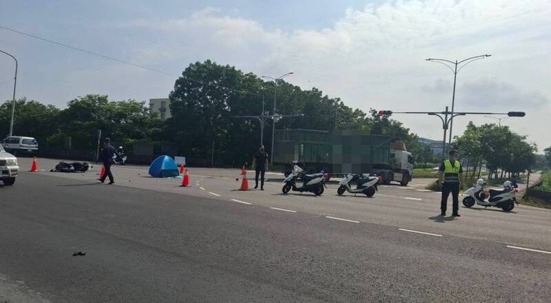 曳引车左转疑未礼让直行车  高雄20岁骑士命丧轮下