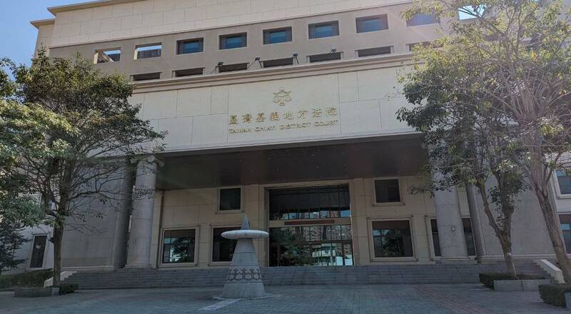 「碰三点除黑气」嘉义神棍性侵失恋女遭判刑 还得赔50万