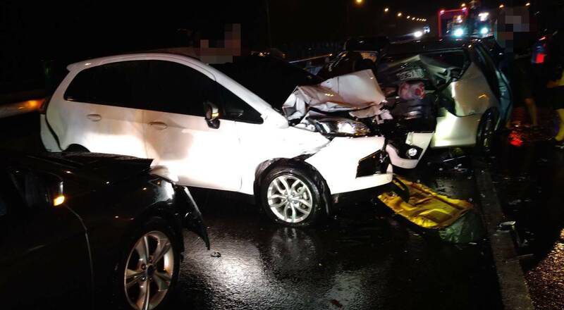 豪雨中驾驶 国道警提醒:检胎、开灯、少切车道