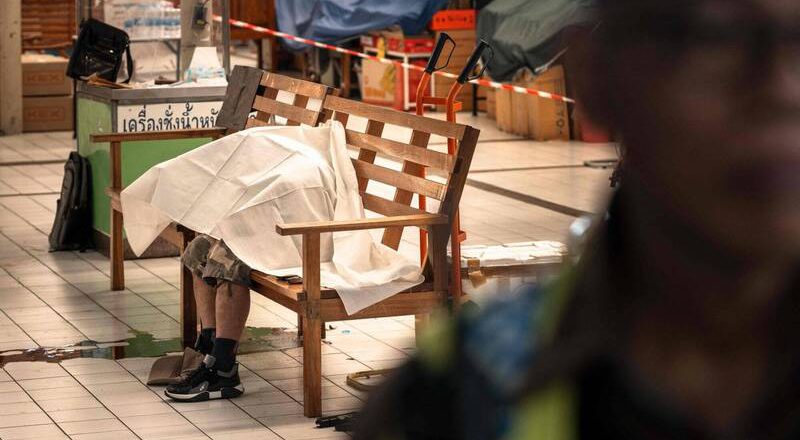 畫面曝！ 曼谷市場槍手射殺5人後自盡 疑因保全、攤販私怨引爆