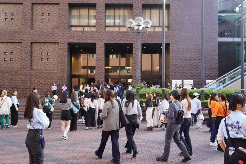 日本武库川女子大学受到少子化和女性不继续就学的影响，从2027年开始专为男女合校。（图撷自武库川女子大学脸书）