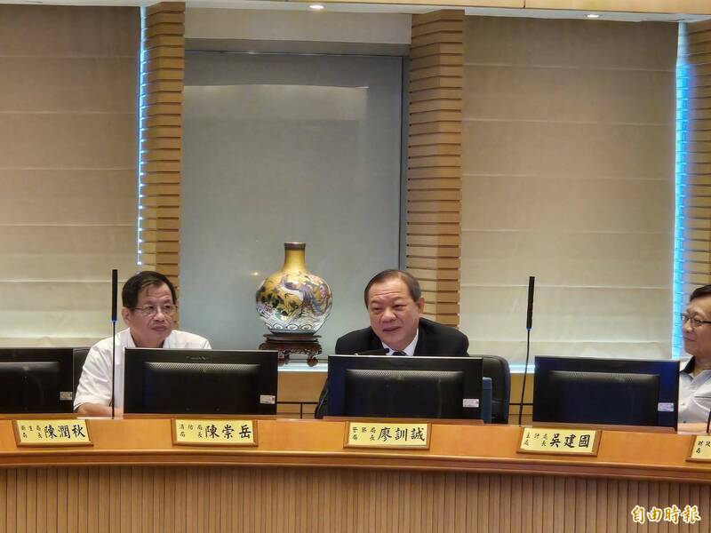 新北市警察局長廖訓誠（中）8月榮升警政署副署長。（記者賴筱桐攝）