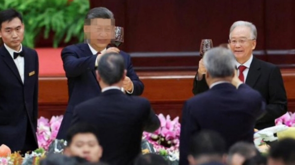 p3673821a160315742-ss