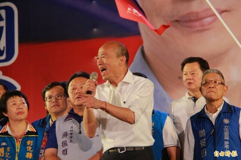 曾被封为「挺韩直播主女神」的高钧钧，不满熊女影射其于陆军官校专修班的中秋餐会时「硬要跟韩国瑜坐主桌」，愤而提告求偿20万元。（资料照）