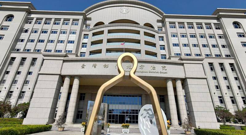比丘尼化缘「抢地盘」！与佛具店老板娘互殴 法官：没收功德箱