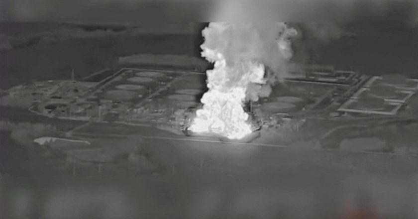 金融时报：美国助乌克兰袭俄罗斯炼油厂 逼普亭上谈判桌