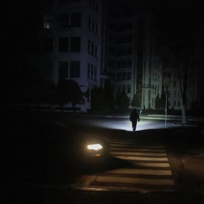 俄军空袭乌能源设施 乌克兰副总理：仍约10万人断水断电