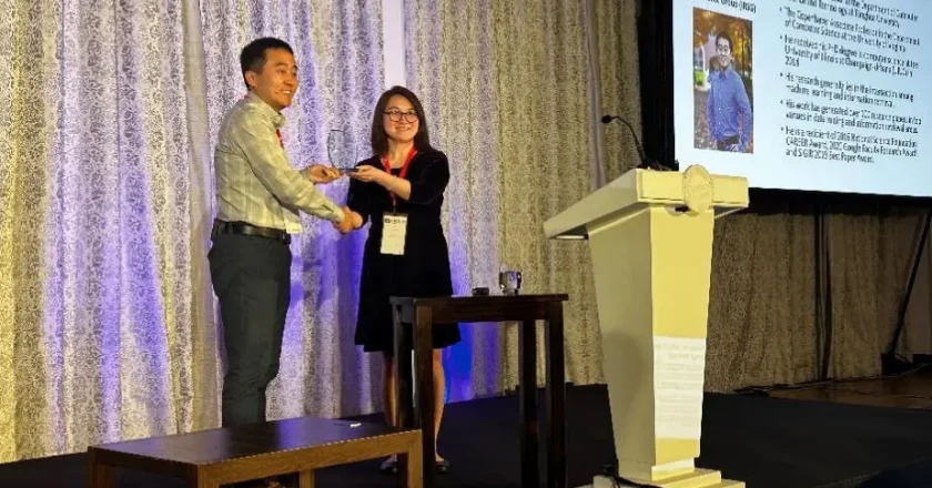 辭去美國終身教職 他回到清華