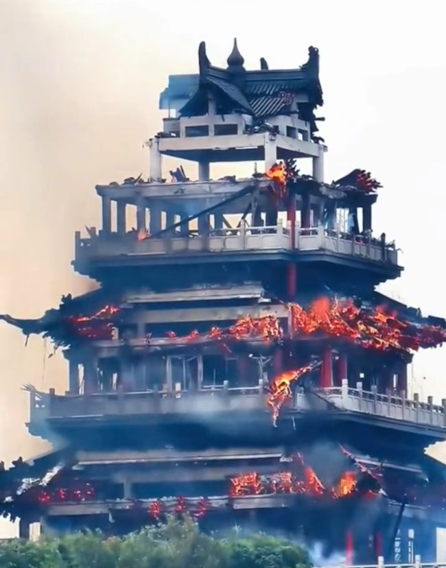 KBdzZvkomAMWKYg4fxtnjGuVpS-Y2fq5BULRwQVC0cE