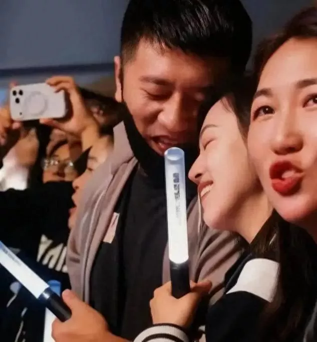 cc946682dc25c4e57d47955c22726f39-1