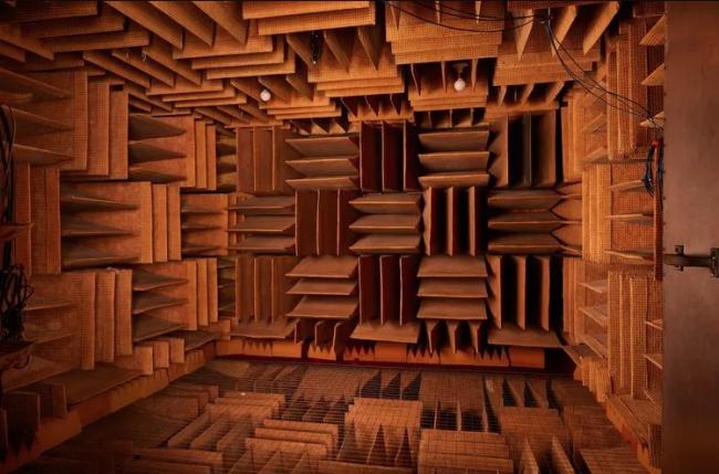 全世界最安静的房间 没人能在里面撑过45分钟 全世界最安静的房间 没人能在里面撑过45分钟