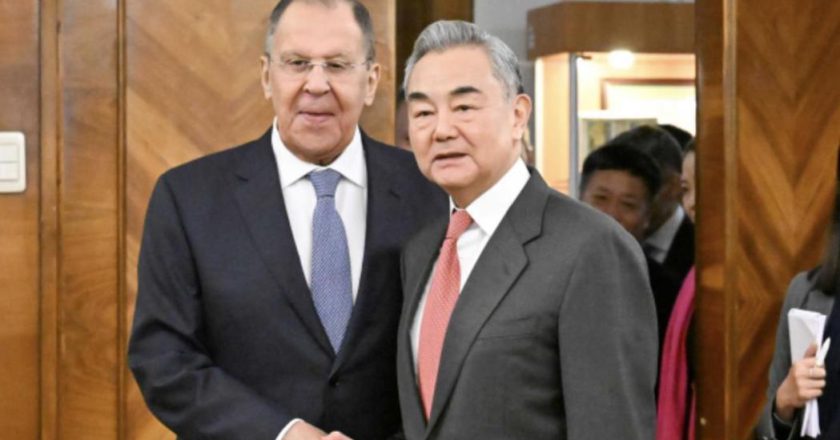 中俄外长会晤 王毅:坚决遏止日本极右势力企图再军事化的挑衅行径