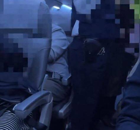 東京飛上海半途被迫返航 航空公司說話了