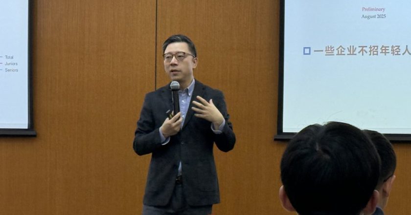 AI影响劳动市场？ 上海交大学者：「替代」与「创造」并存