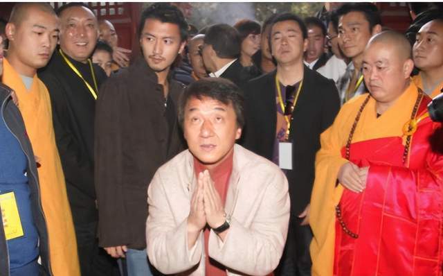 释永信海外视频流出,导演张纪中惨遭牵连 释永信海外视频流出,导演张纪中惨遭牵连