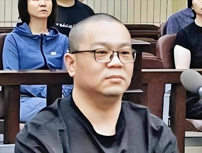 对方一句“我爱你” 就让他一晚打赏888万元 对方一句“我爱你” 就让他一晚打赏888万元