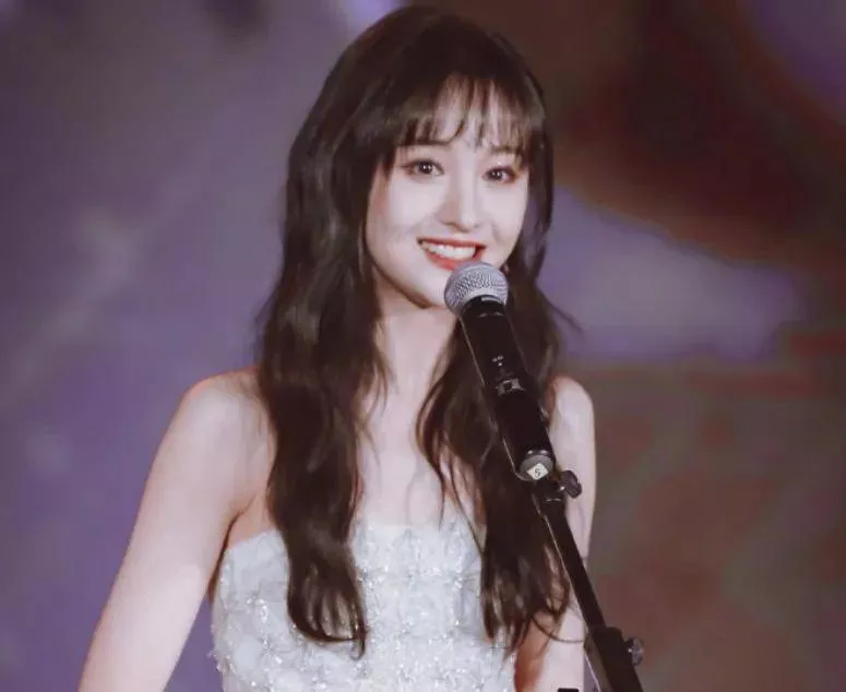 鄭爽方曬錄音譴責造謠者,聲音哽咽再度闢謠