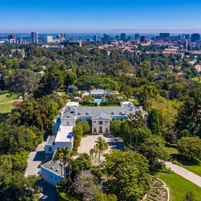 震惊上流社会 昔日首富如何陷入债务黑洞