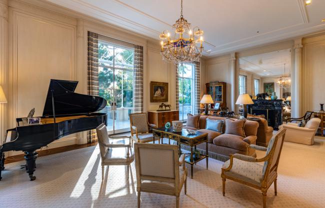 震惊上流社会 昔日首富如何陷入债务黑洞