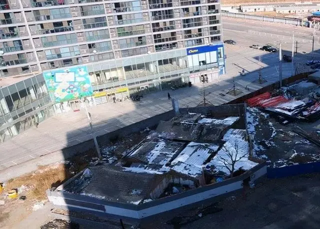 北京“最牛钉子户”占据主干道8年，结局如何