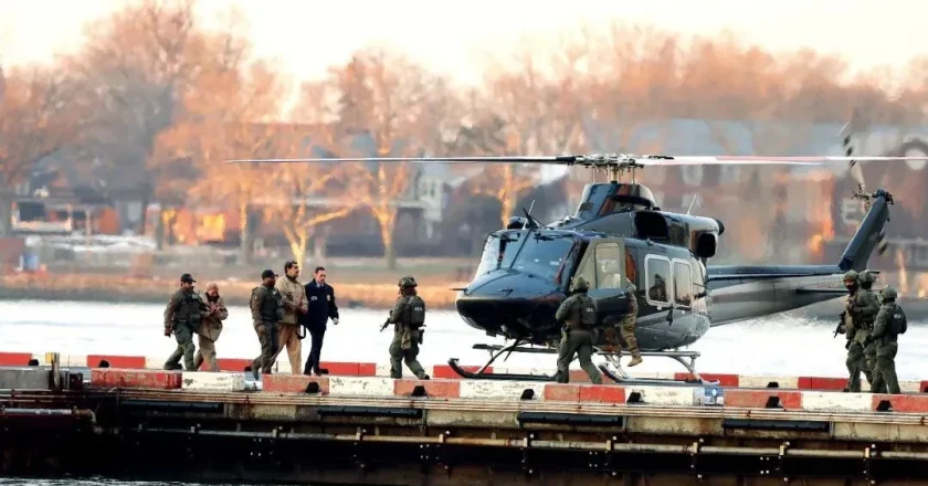 戴着脚镣的马杜罗：我是委内瑞拉总统 在家中被绑架