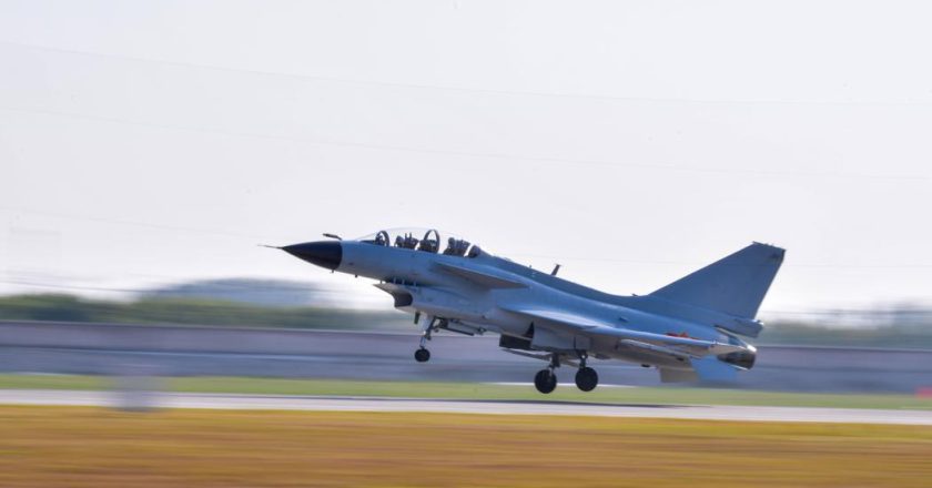 陆证实去年印巴冲突 歼-10C空战中击落多架战机