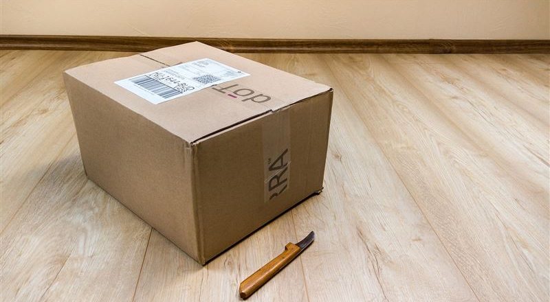 网购小心了  中国母女家中放纸箱  双双罹血癌