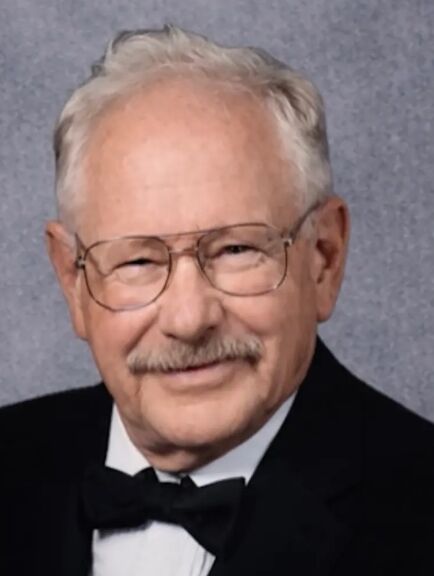 ▲▼神秘骨骸沖上岸「竟是美前鎮長」　失蹤19年終於回家了。（圖／翻攝訃聞、Google Maps）