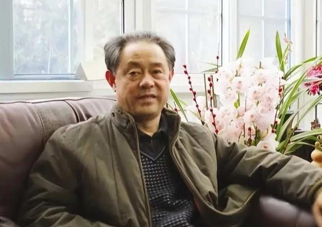 徐湖平案：别墅搜出23件国宝，全家集体失联