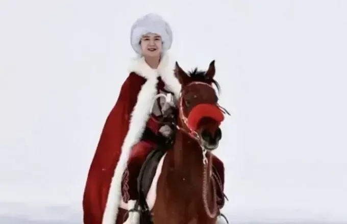 “网红”贺娇龙，太拼命的贺主任