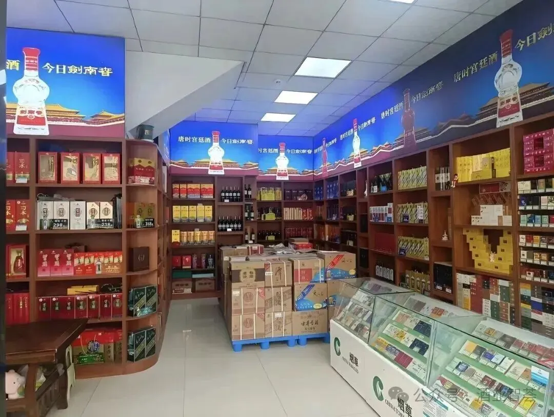 32万家门店消失，这行业被年轻人砸了饭碗