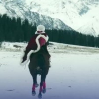 新疆网红官员传坠马去世 官方辟谣