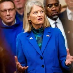 特朗普：谁不支持我拿下格陵兰岛，我就给谁加税