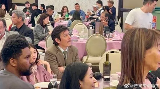 陈冠希近照再次撞脸赵本山，网友调侃依旧痞帅