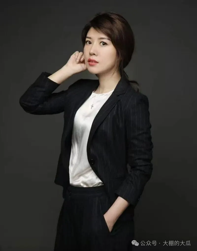 套现两亿携情妇跑路...迅雷爆出狗血男女总裁案