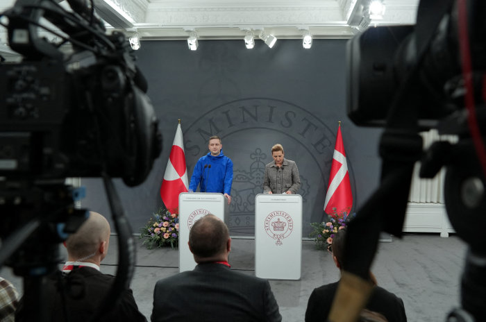 丹麦首相梅特⋅弗雷泽里克森和格陵兰总理尼尔森。