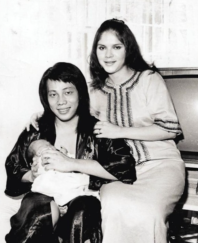 妻子称梁小龙因心脏衰竭去世:抢救6小时后安然告别 与妻女合照曝光