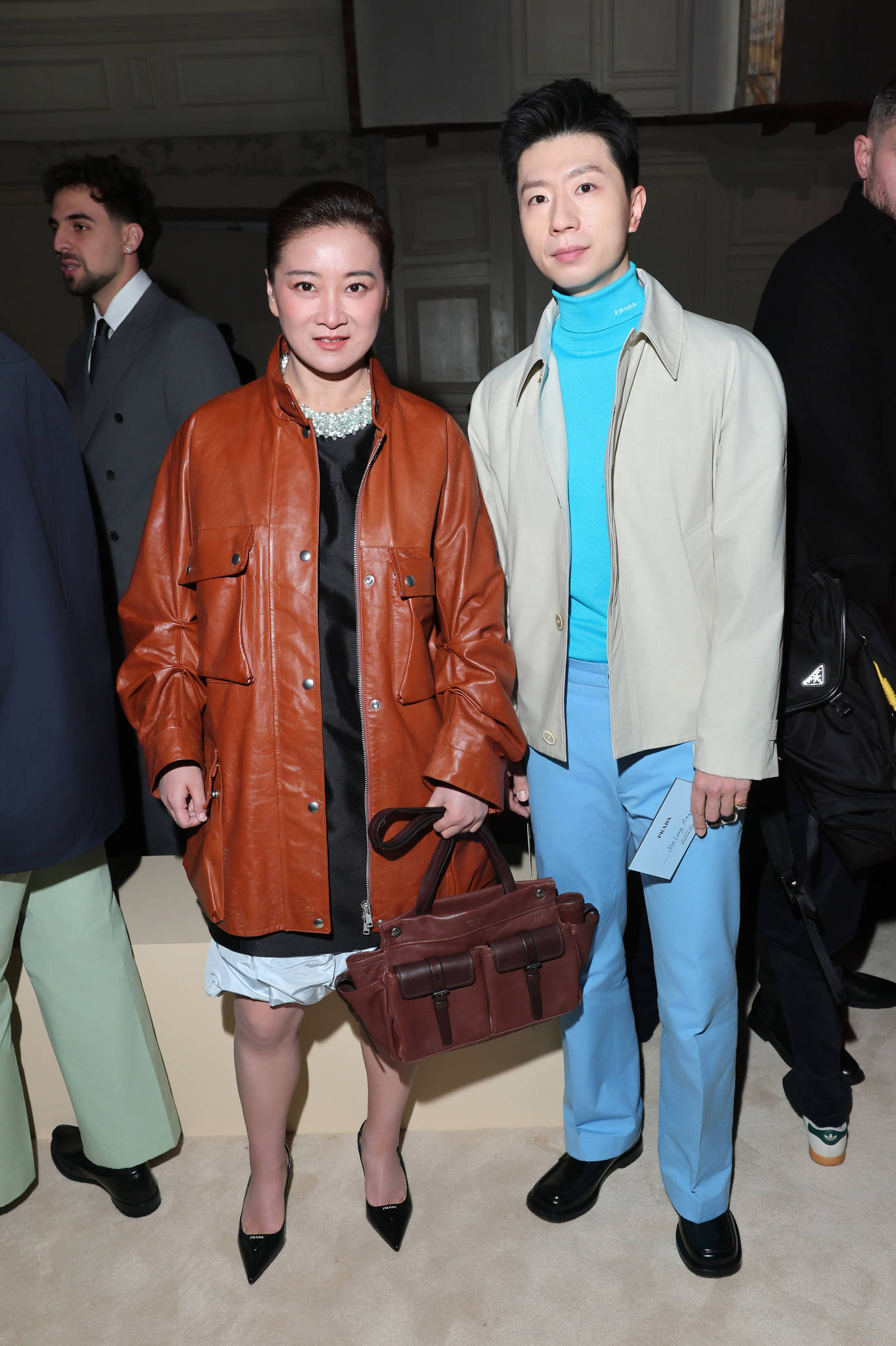 瘦成这样!贾玲与马龙同框看秀 两人穿搭时尚气场全开