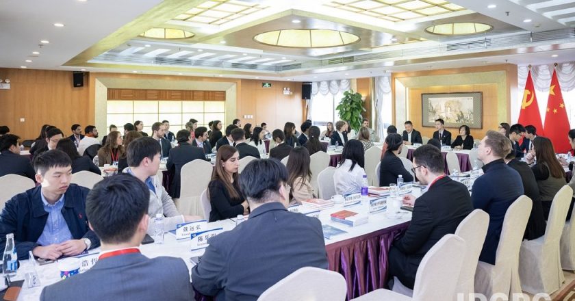 哈佛大学生走进中共中联部 北京官员强调主张「捍卫国际公平正义」