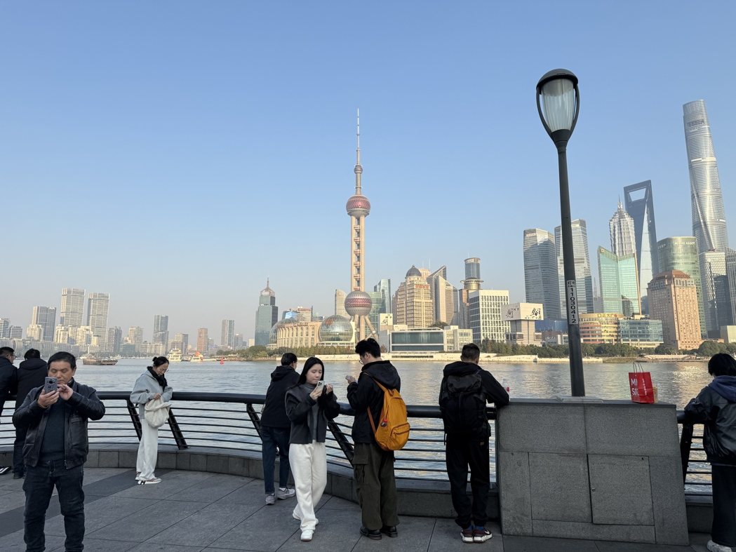 大陆文旅部近日发布新版「大陆居民赴台湾地区旅游合约范本」,针对陆客赴台旅游的消费... 大陆文旅部近日发布新版「大陆居民赴台湾地区旅游合约范本」,针对陆客赴台旅游的消费...