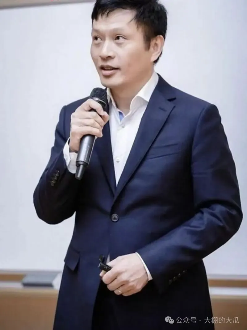 套现两亿携情妇跑路...迅雷爆出狗血男女总裁案 套现两亿携情妇跑路...迅雷爆出狗血男女总裁案