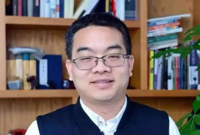 浙江48岁亿万富豪去世！每天都要跑10公里