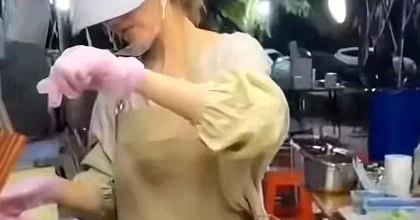 赵露思真没偶像包袱！与王鹤棣贴身热舞