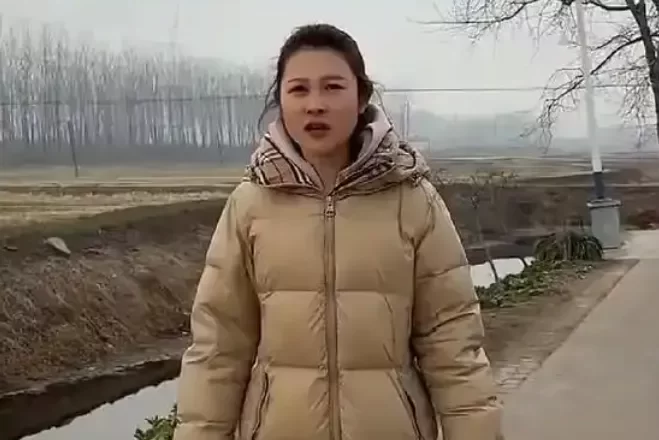 女网红假装本地人办杀猪宴，网友没一人来参加