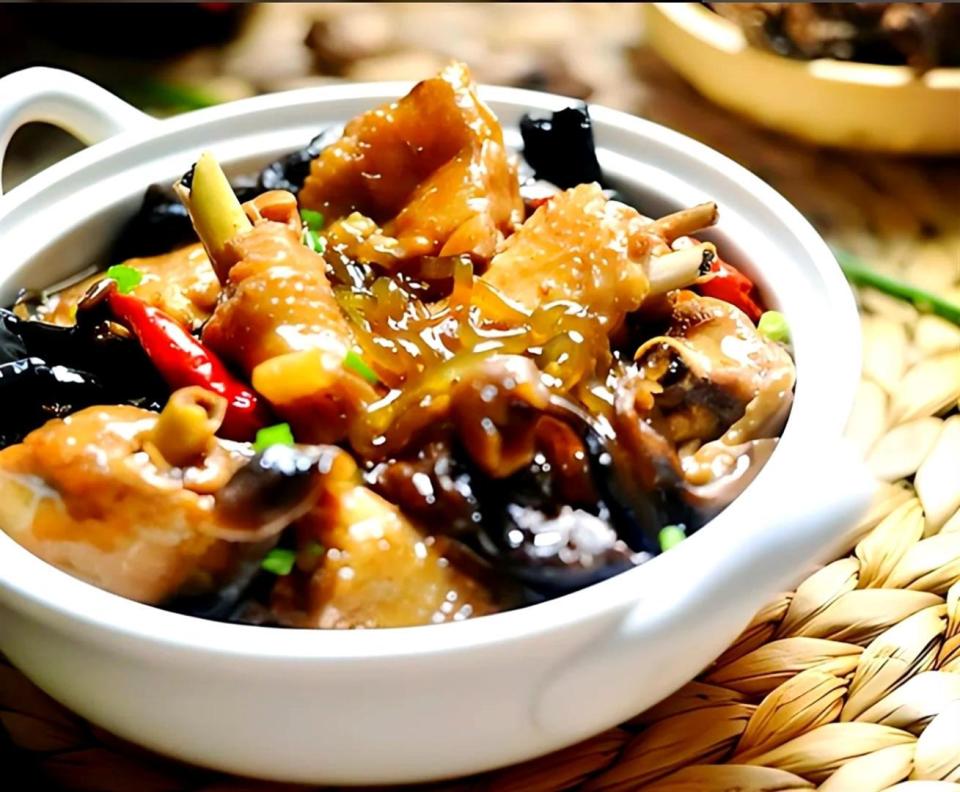 他娶过郝蕾 爱过王珞丹 负了殷桃 没想到38岁却又娶小10岁的她